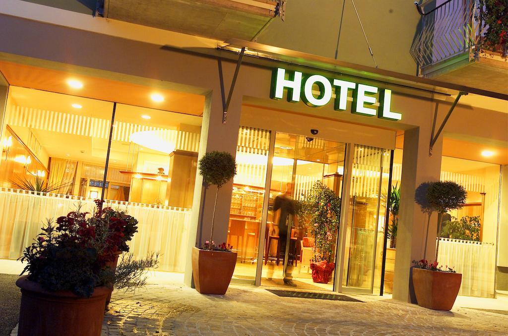 Hotel Am Marktplatz - Landgasthof Wratschko - Gamlitz Luaran gambar